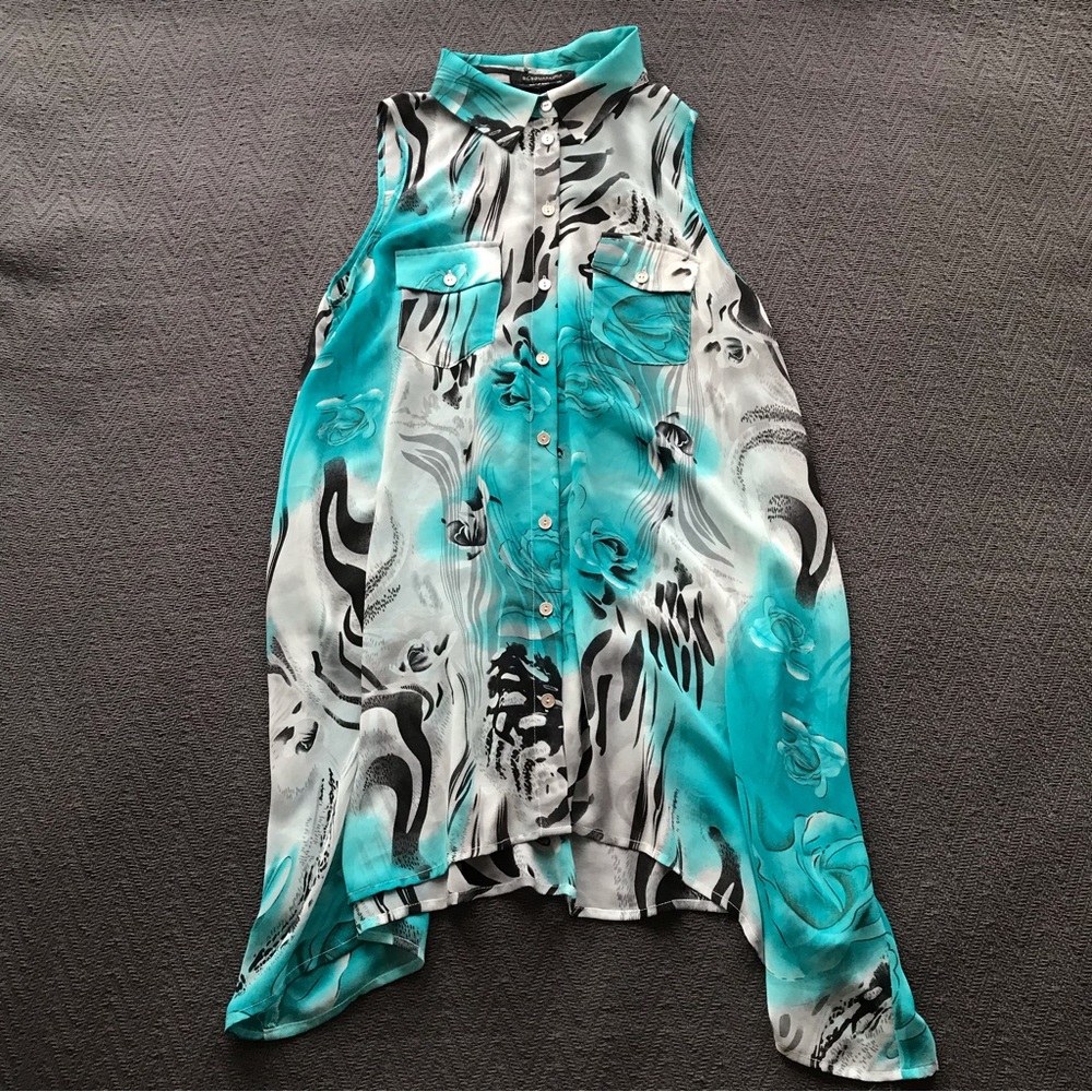 NEW BCBGMAXAZRIA Semi Sheer Sleeveless Button Down Flowy Blouse Floral Zebra XS